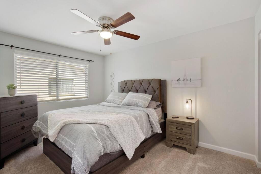 Amazing 3 Bedroom W/pool, Minutes From Phx And Sports Hébergement de vacances Glendale