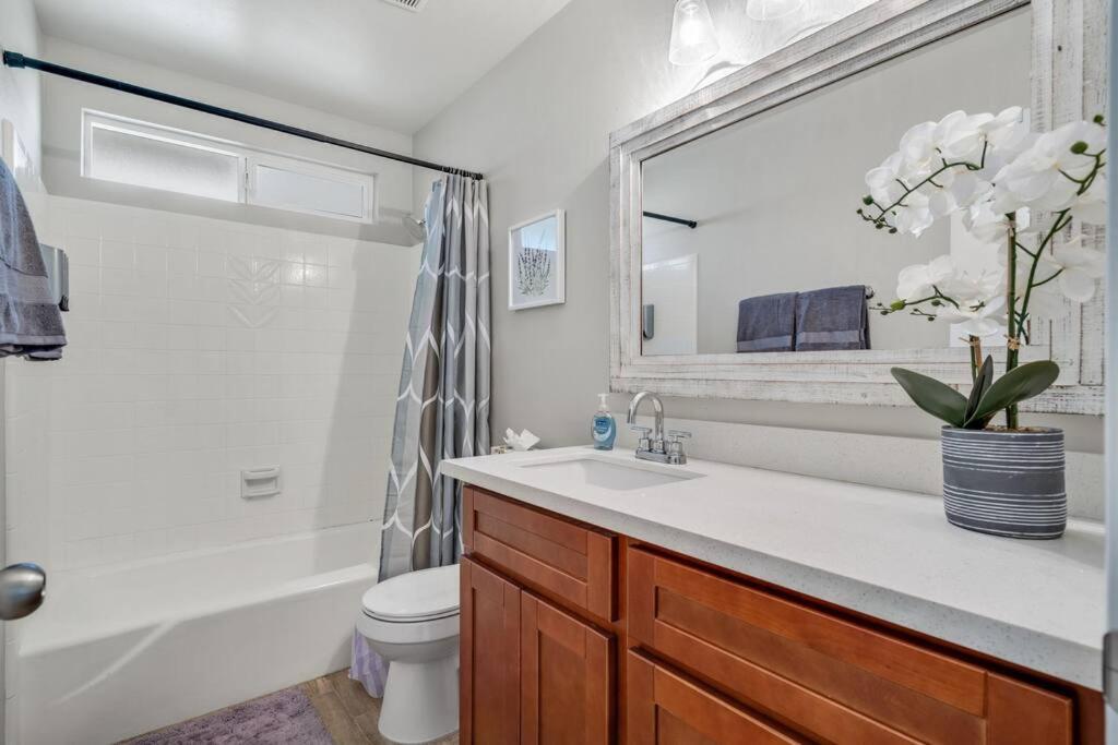 Amazing 3 Bedroom W/pool, Minutes From Phx And Sports Hébergement de vacances Glendale
