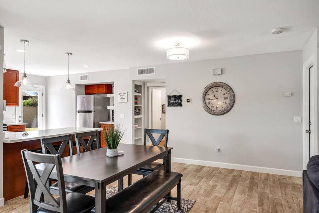 Amazing 3 Bedroom W/pool, Minutes From Phx And Sports