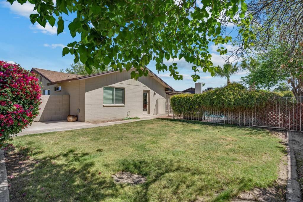 Amazing 3 Bedroom W/pool, Minutes From Phx And Sports Glendale