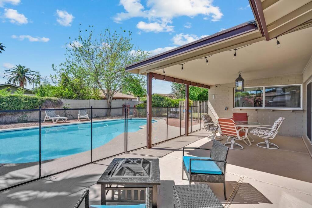 Amazing 3 Bedroom W/pool, Minutes From Phx And Sports